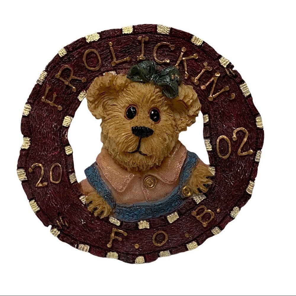 Boyd’s Bears FROLICKIN 2002 F. O. B Brooch Pin